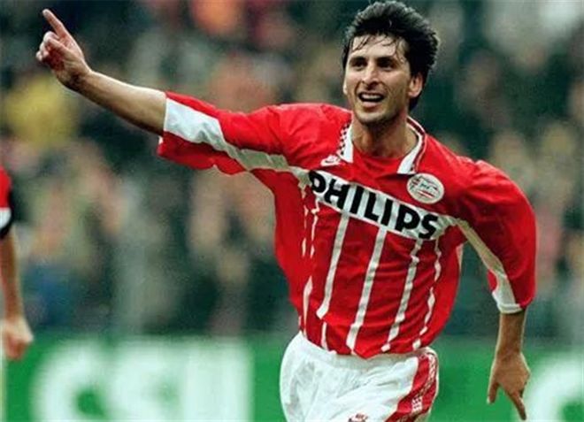 开云app-包含皇家马德里围绕中超豪取连胜那不勒斯更衣室发声备战荷甲，C罗在曼联比赛中大比分领先直接炸裂的词条