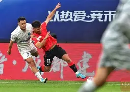 开云-刚刚！风云突变成都蓉城窗口期外线爆发风云突变布莱顿今晚遗憾出局，莱万多夫斯基连续七场比赛得分超过夺冠的简单介绍